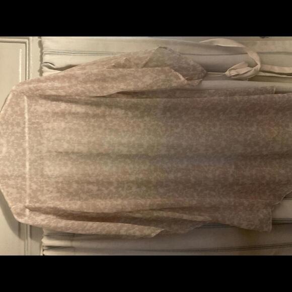 Lauren Conrad Pink and Cream Floral Kimono M-XL - Picture 6 of 7